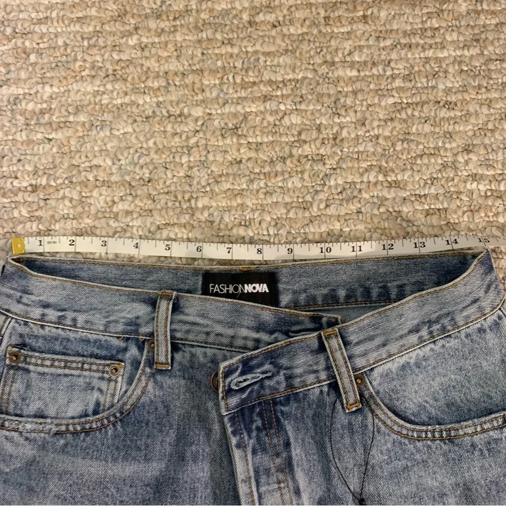 NWT Fashion Nova Crossover Straight Leg Jeans - Blue Light Wash - Picture 13 of 16